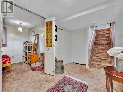1233 Cheverton Avenue Ottawa ON K1H 7P5