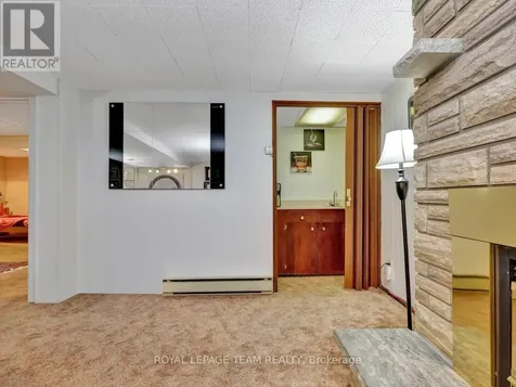 1233 Cheverton Avenue Ottawa ON K1H 7P5