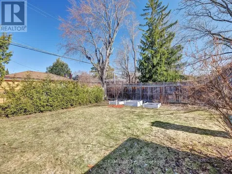 1233 Cheverton Avenue Ottawa ON K1H 7P5