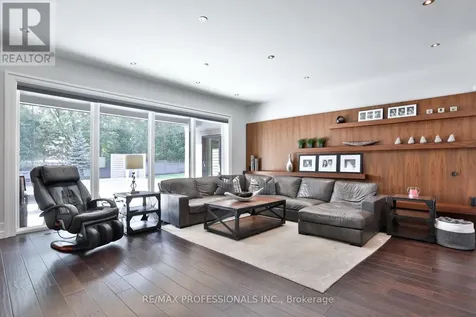 262 Maple Grove Drive Oakville (mo Morrison) ON L6J 4V5