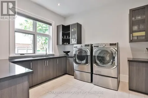 262 Maple Grove Drive Oakville (mo Morrison) ON L6J 4V5