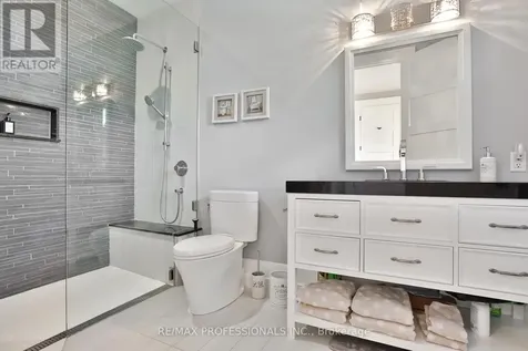 262 Maple Grove Drive Oakville (mo Morrison) ON L6J 4V5