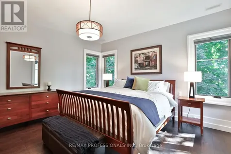 262 Maple Grove Drive Oakville (mo Morrison) ON L6J 4V5