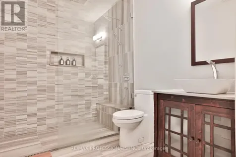 262 Maple Grove Drive Oakville (mo Morrison) ON L6J 4V5