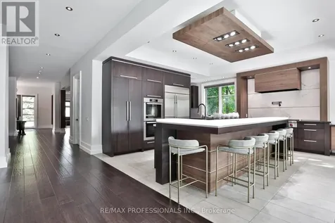 262 Maple Grove Drive Oakville (mo Morrison) ON L6J 4V5