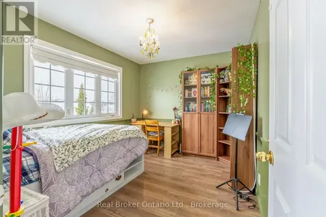 9 Boyd Crescent Oro-medonte (moonstone) ON L0K 1N0