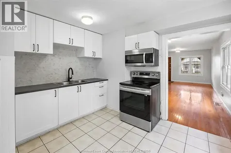 1130 Langlois Windsor ON N9A 2H5