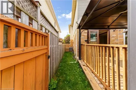 213 Grey Fox Drive Kitchener ON N2E 3N7