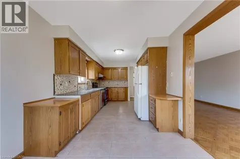 213 Grey Fox Drive Kitchener ON N2E 3N7