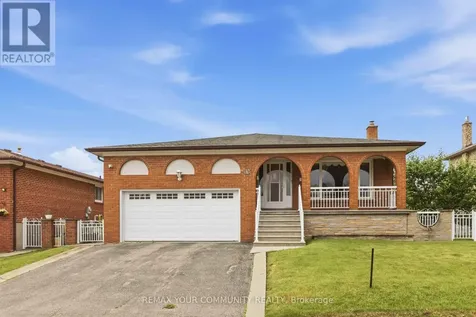 17 Harris Crescent Vaughan (west Woodbridge) ON L4L 1R7