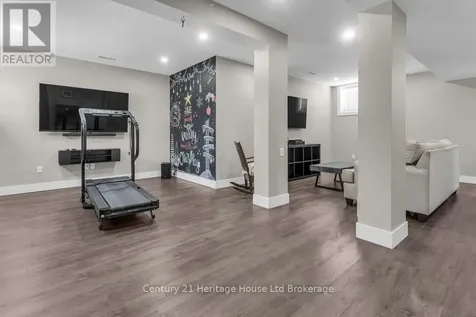 29 Brookside Lane Tillsonburg ON N4G 0A1