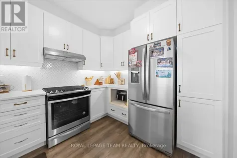 209 Hibernian Walk Ottawa ON K2V 0R6