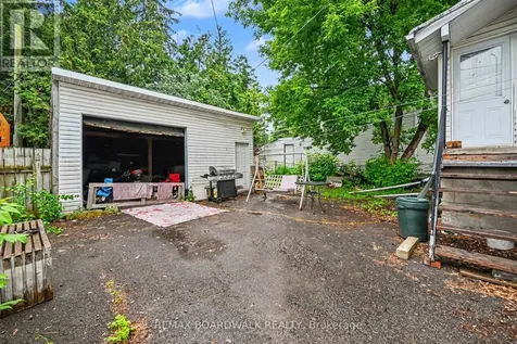 40 Jolliet Avenue Ottawa ON K1L 5H5