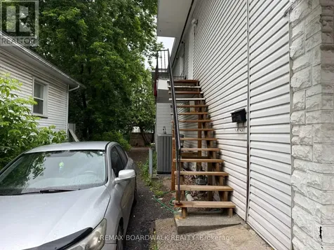 40 Jolliet Avenue Ottawa ON K1L 5H5