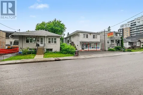 40 Jolliet Avenue Ottawa ON K1L 5H5