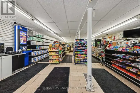 40 Jolliet Avenue Ottawa ON K1L 5H5