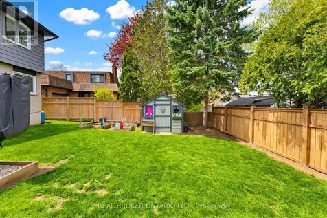 24 Magnolia Street Brantford ON N3R 1P8