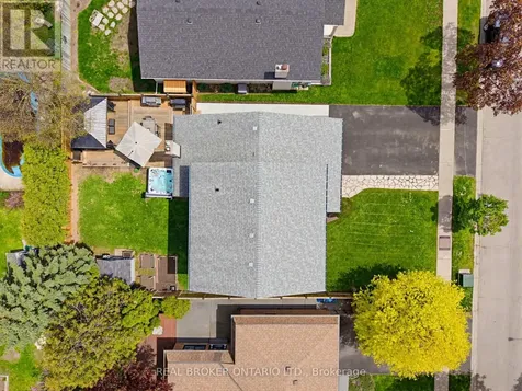 24 Magnolia Street Brantford ON N3R 1P8