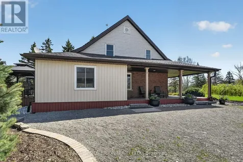311 Brant County 22 Road Hamilton ON L9G 3L1