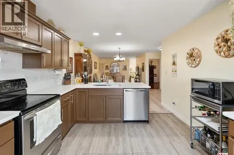 11294 Timber Bay Crescent Windsor ON N8R 2L2
