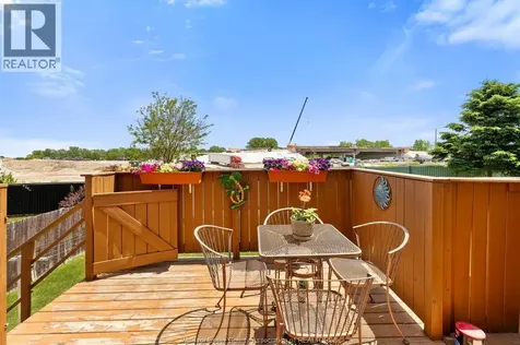 11294 Timber Bay Crescent Windsor ON N8R 2L2