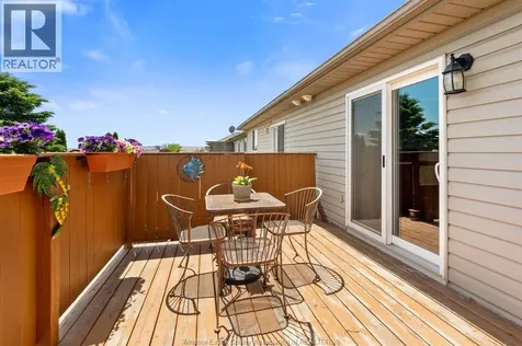 11294 Timber Bay Crescent Windsor ON N8R 2L2