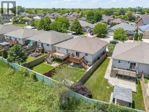 11294 Timber Bay Crescent Windsor ON N8R 2L2