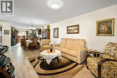 11294 Timber Bay Crescent Windsor ON N8R 2L2