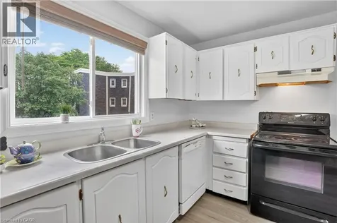 60 Elmsdale Drive Kitchener ON N2E 2G4