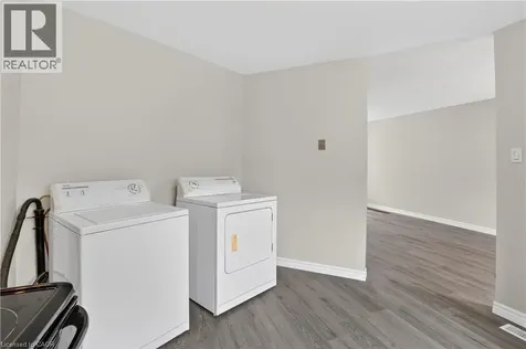 60 Elmsdale Drive Kitchener ON N2E 2G4