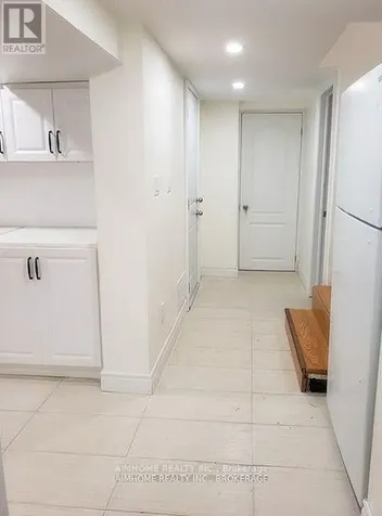 19 Balaclava Drive Toronto (dorset Park) ON M1P 1E5