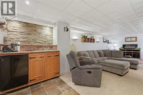 1531 Upper Wellington Street Hamilton ON L9B 2H4