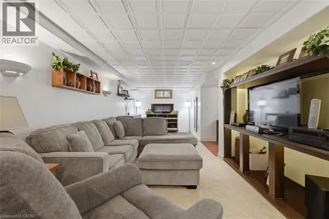 1531 Upper Wellington Street Hamilton ON L9B 2H4