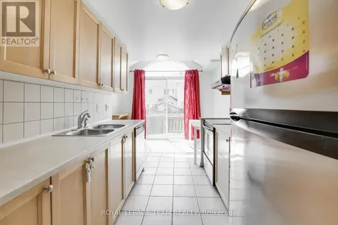 33 Scampton Drive Ottawa ON K2W 1G1