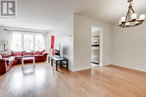 33 Scampton Drive Ottawa ON K2W 1G1