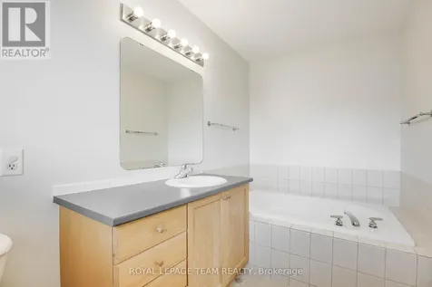 33 Scampton Drive Ottawa ON K2W 1G1