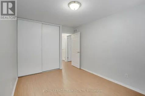 33 Scampton Drive Ottawa ON K2W 1G1