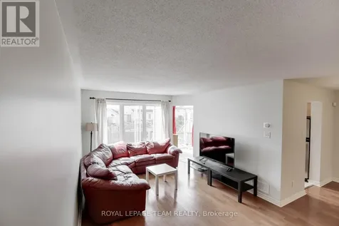 33 Scampton Drive Ottawa ON K2W 1G1