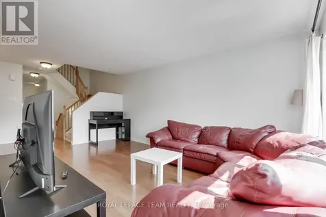 33 Scampton Drive Ottawa ON K2W 1G1