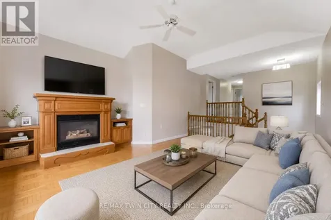 213 Grey Fox Drive Kitchener ON N2E 3N7