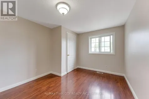 213 Grey Fox Drive Kitchener ON N2E 3N7