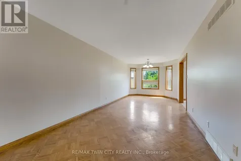 213 Grey Fox Drive Kitchener ON N2E 3N7