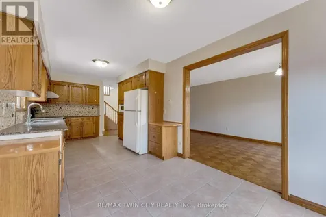 213 Grey Fox Drive Kitchener ON N2E 3N7