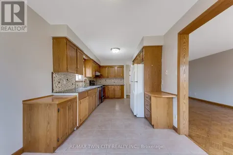 213 Grey Fox Drive Kitchener ON N2E 3N7