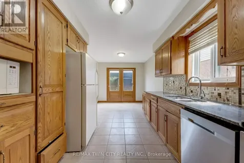 213 Grey Fox Drive Kitchener ON N2E 3N7