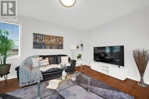 103 Cheyenne Way Ottawa ON K2J 0E8