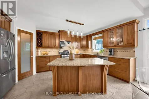 103 Cheyenne Way Ottawa ON K2J 0E8