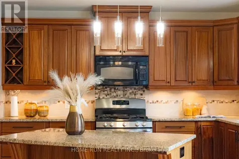 103 Cheyenne Way Ottawa ON K2J 0E8