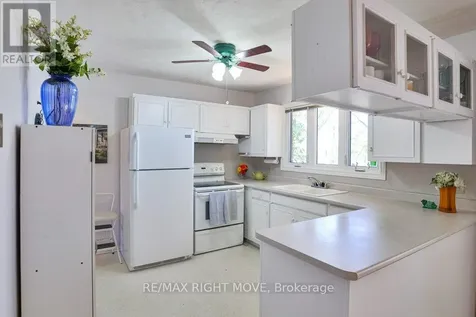 3877 Wood Avenue Severn (west Shore) ON L3V 0T9
