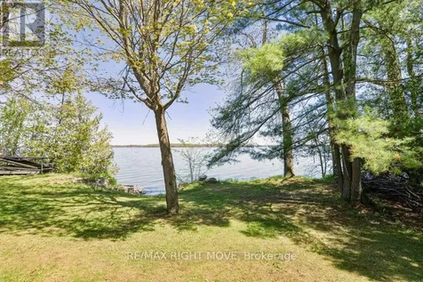 3877 Wood Avenue Severn (west Shore) ON L3V 0T9